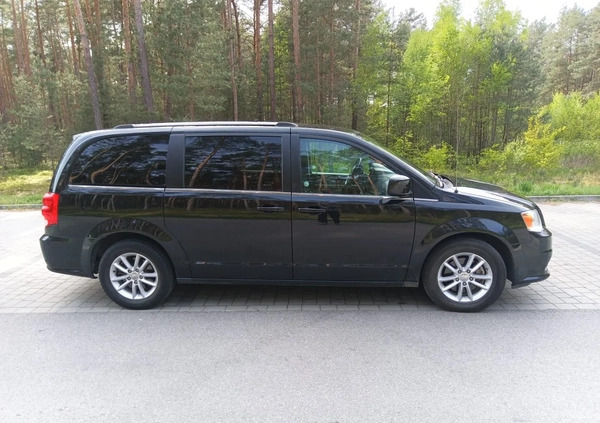 Dodge Grand Caravan cena 64500 przebieg: 188000, rok produkcji 2018 z Biała małe 154